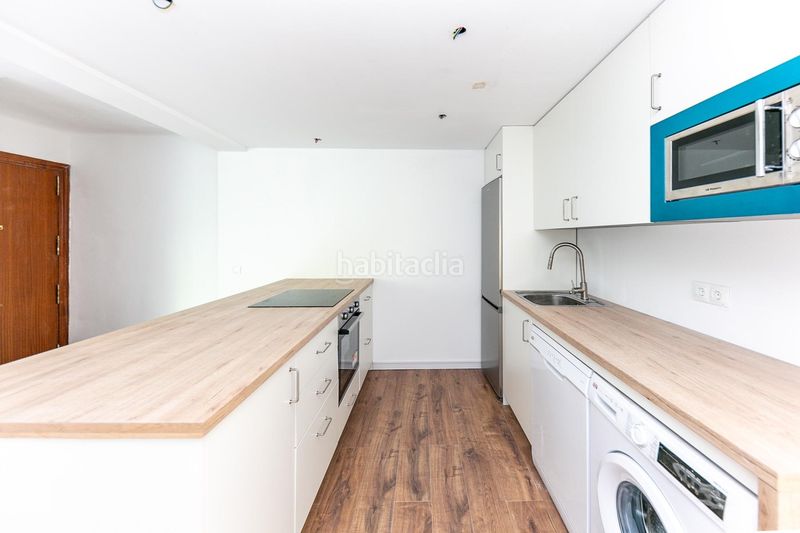 Foto 7772a719-f4fe-4e50-87b5-76a5602c2137. Apartament amb aparcament a Centro ciudad Fuengirola