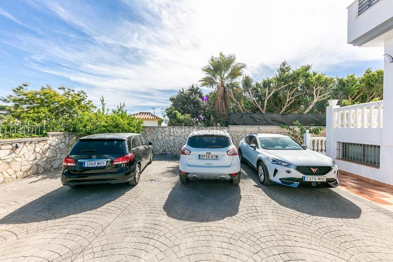 Foto 23b296af-01e8-49f1-8602-dea46e74f7d7. Chalet con piscina in campo de Mijas Mijas