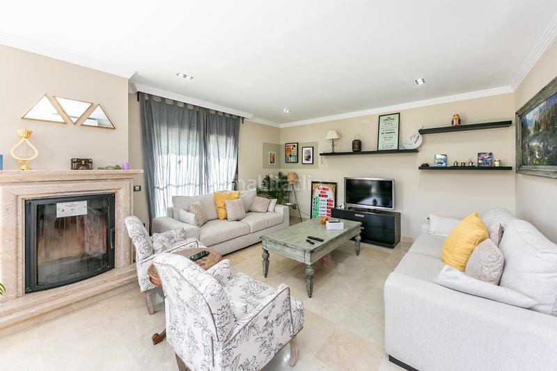 Foto 495f8c44-5e24-41a9-99a7-b8ce1228d432. Chalet con piscina in campo de Mijas Mijas