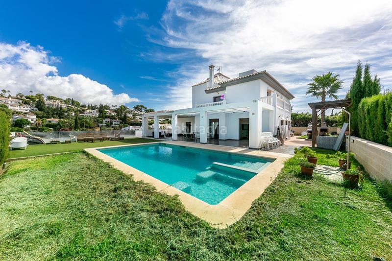Foto 9dd7bcbd-9e13-415a-9800-e6eb1e3fb30a. Chalet con piscina in campo de Mijas Mijas