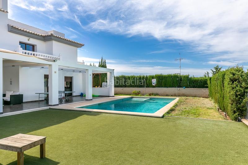 Foto b1c3407b-8bdc-48d4-b4b7-243b49a9c897. Chalet con piscina in campo de Mijas Mijas