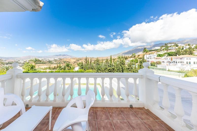 Foto bed72c9f-c3d1-4eae-a719-70f251b35440. Chalet con piscina in campo de Mijas Mijas