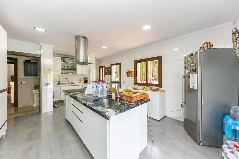 Foto d6a930e2-2223-45cb-ba83-5c447eff7215. Chalet con piscina in campo de Mijas Mijas