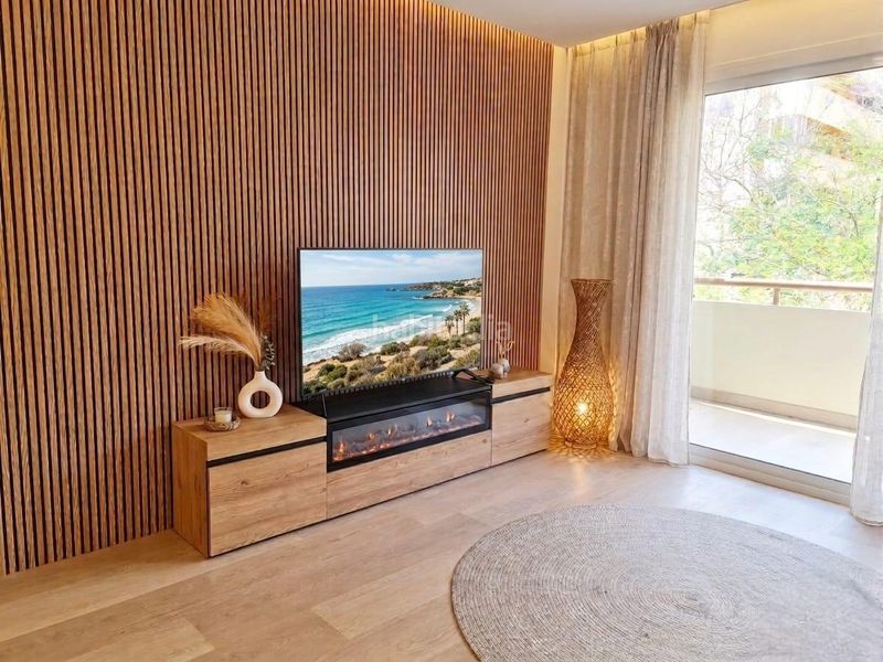 Foto 5474a282-9479-4ca1-bcd2-ca6c07959f57. Apartament amb aparcament a Centro ciudad Fuengirola