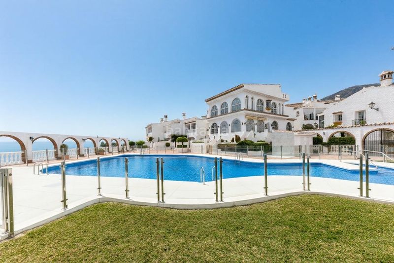 Foto 39ac1147-8474-46c9-92a9-fa951736f583. Àtic amb aparcament piscina a Los Nadales - Tio Charles Benalmádena