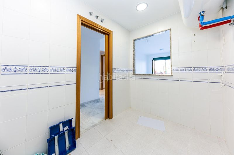 Foto b54c2f20-050c-446d-be43-40e6120e5c47. Planta baixa amb calefacció aparcament piscina a Fuengirola