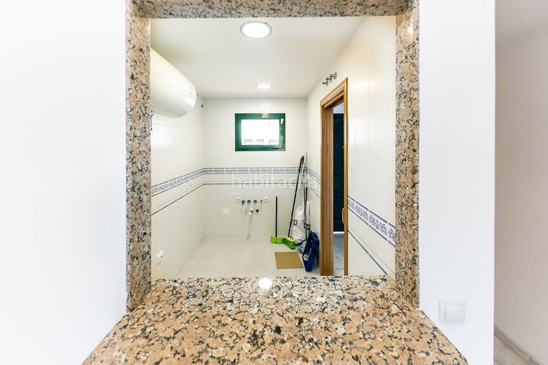 Foto da27f0df-b989-4872-95e0-2dada6caa053. Planta baixa amb calefacció aparcament piscina a Fuengirola