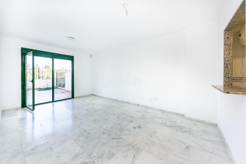 Foto e2d319fb-b6ba-4496-b575-72366f9240f2. Planta baixa amb calefacció aparcament piscina a Fuengirola