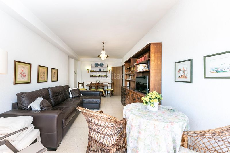 Foto c8cc767b-c539-4044-b446-f0597cbcafc4. Pis a calle hermanos pinzon 4 a Puerto Deportivo Fuengirola