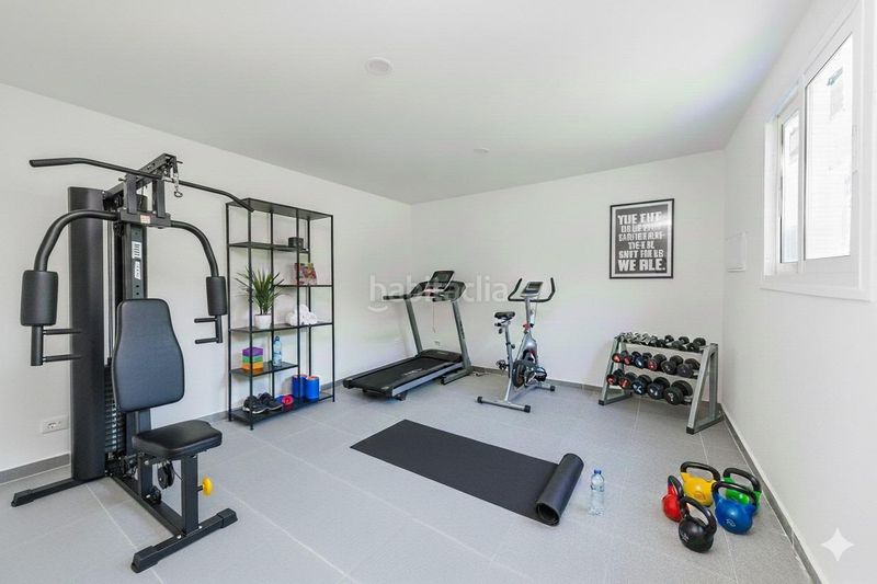 Foto 11053937-de15-4a50-8f6b-bb84ee92cb27. Casa amb aparcament piscina a Torreblanca del Sol Fuengirola