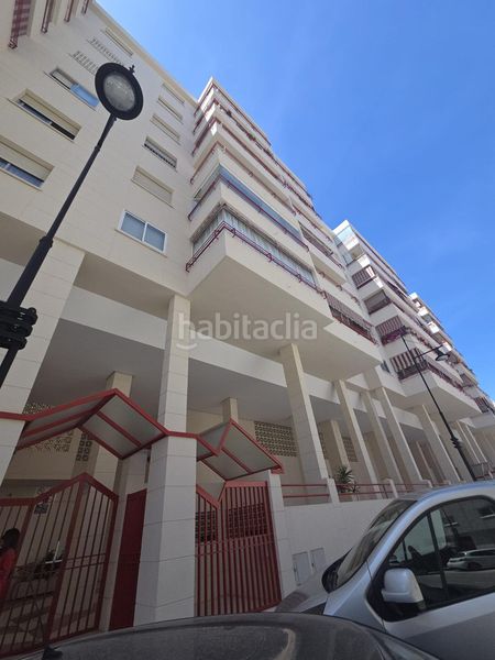 Foto edae03f4-a913-4ba8-80c5-0b4d5a4b2057. Apartament amb aparcament a Centro ciudad Fuengirola