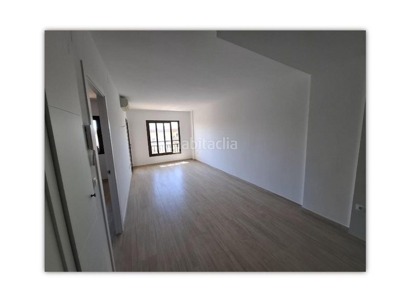 Foto b5f0cd75-72a3-42cc-a928-11cb06dbf633. Apartament amb piscina a Playa de los Boliches Fuengirola