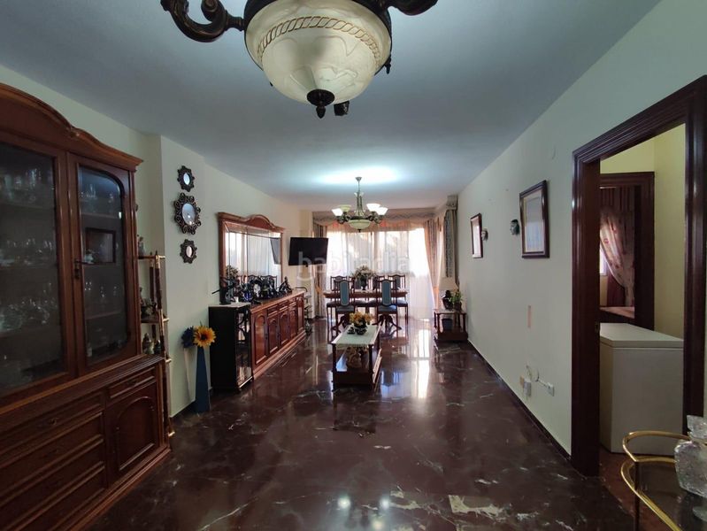 Foto b29b4b92-3828-4f43-93aa-fa47486ef045. Apartament amb piscina a Centro ciudad Fuengirola