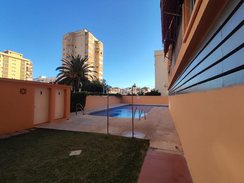 Foto e6ed9df5-d24e-41c6-b6ed-365579715bd3. Apartament amb piscina a Centro ciudad Fuengirola