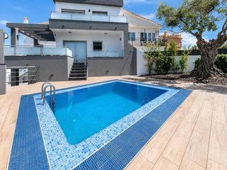 Maison jumelée à El Faro de Calaburra - Chaparral. Casa en el faro con piscina privada y amplias zonas exteriores