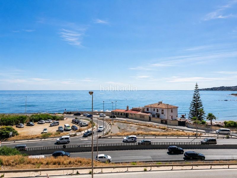 Foto acf73fe5-ca1b-49c4-81a5-416d2e886506. Casa aparellada amb calefacció aparcament piscina a Mijas