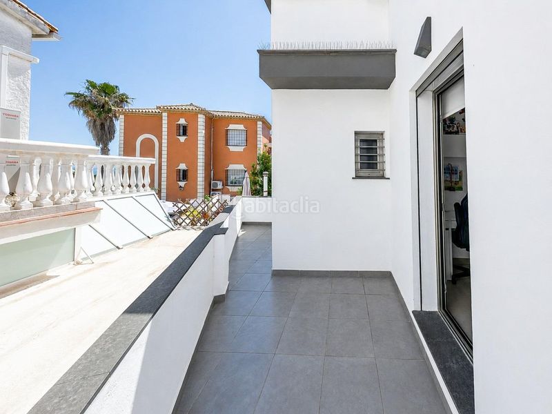Foto bfd0911f-e6c2-43a4-9a07-00d2c12ae9c3. Casa aparellada amb calefacció aparcament piscina a Mijas