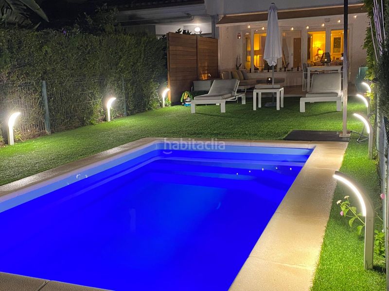 Foto f099466c-578d-4974-b493-ceb6481409e1. Casa aparellada amb calefacció aparcament piscina a Benalmádena