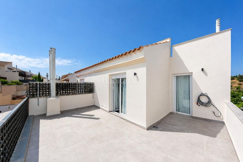 Foto cbceacec-373d-4442-8677-5ea53bf68c32. Casa adossada a calle calle brida 2 a Hipódromo - Cerrado del Águila Mijas