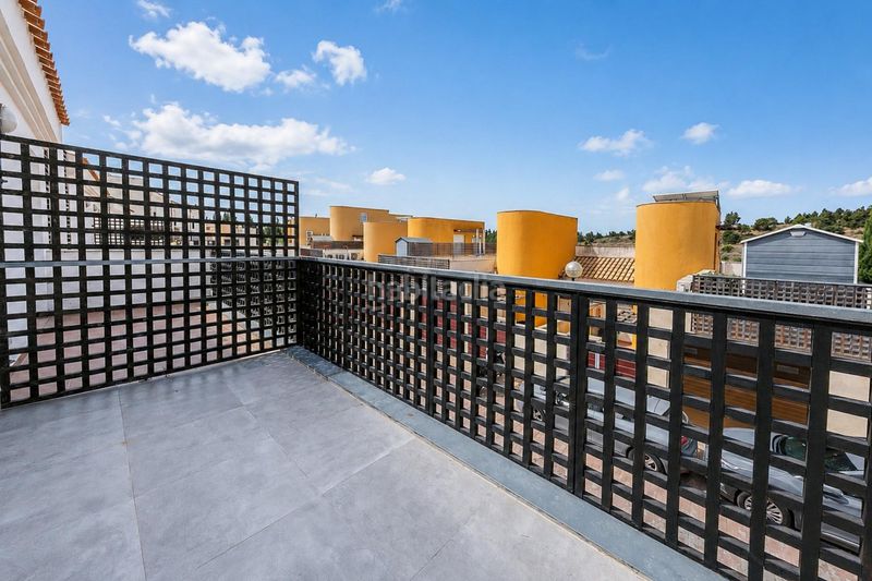 Foto d6bd1410-ca05-4399-9261-3e3e54aa4995. Casa adossada a calle calle brida 2 a Hipódromo - Cerrado del Águila Mijas