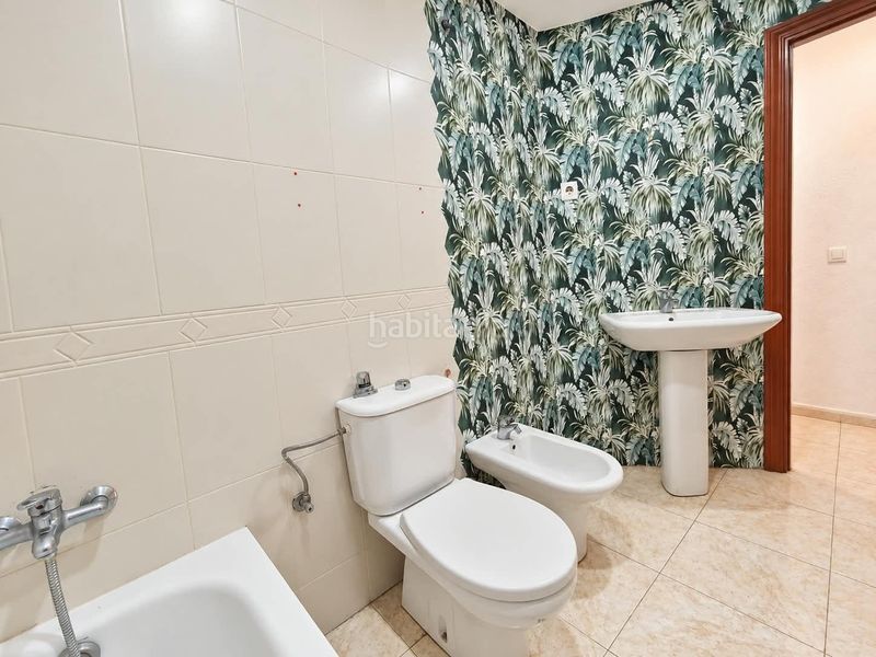 Foto f6b9c18a-d40e-4d62-9994-163e696cb34c. Planta baixa amb aparcament a Solymar Benalmádena