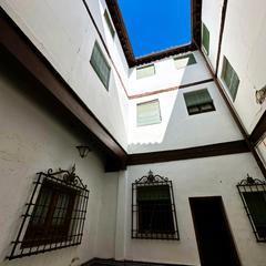 Appartement  Callejn menores. Piso espacioso y luminoso en el corazn de toledo
