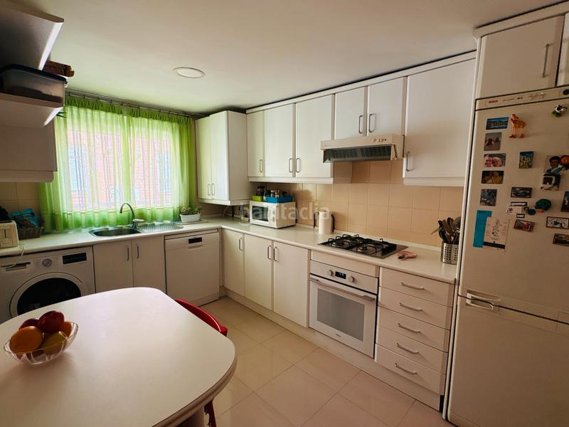 Foto 3b4c0b41-86f4-4659-8632-ef7e65e3ebbc. Chalet con riscaldamento parcheggio in Villaverde Alto Madrid