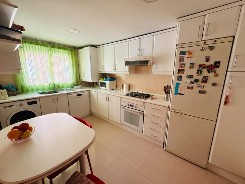 Foto 44215cbb-9f02-44ea-9440-bb65d828b927. Chalet con riscaldamento parcheggio in Villaverde Alto Madrid