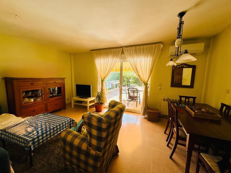 Foto 48029794-97cd-4dd3-9a9b-aa513cdf8831. Chalet con riscaldamento parcheggio in Villaverde Alto Madrid