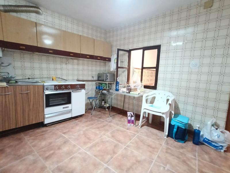 Foto b9166d83-5ee4-436e-ab03-7e21fcef1fda. Casa adossada a Consuegra