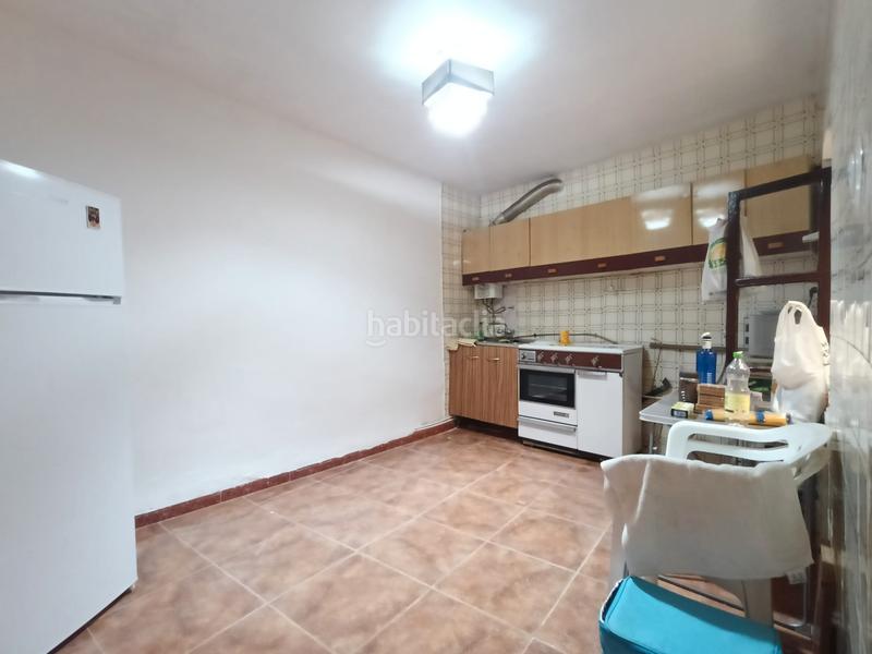 Foto c90509ab-0ab0-4585-8c73-6c2ca4a8e2b1. Casa adossada a Consuegra