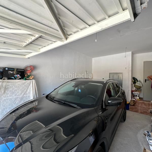 Foto 273e1b48-bb5c-4273-b7bf-3d909625e994. Casa aparellada amb aparcament a Casar de Escalona (El)