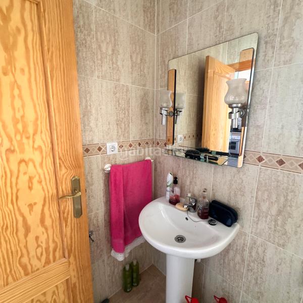 Foto 4984be0b-4924-462f-8d18-9cdcf8c8ad38. Casa aparellada amb aparcament a Casar de Escalona (El)