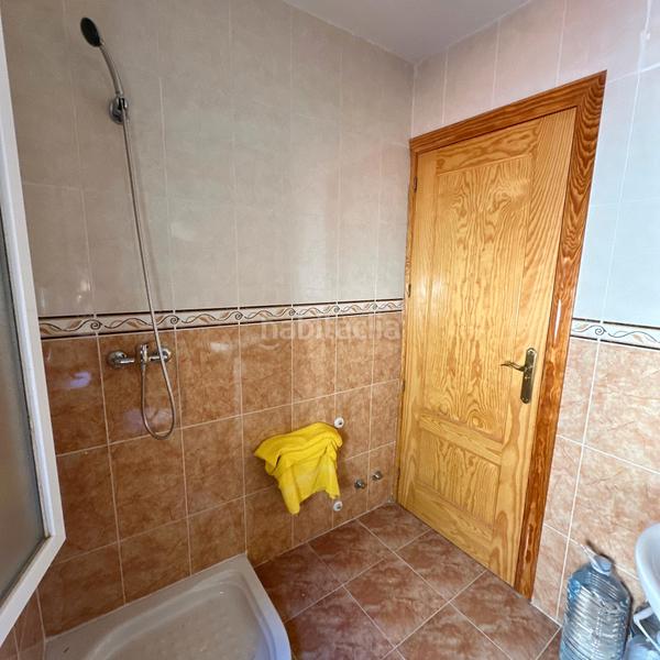 Foto 499330d8-ebed-4eaa-a275-fb60942d6ac1. Casa aparellada amb aparcament a Casar de Escalona (El)