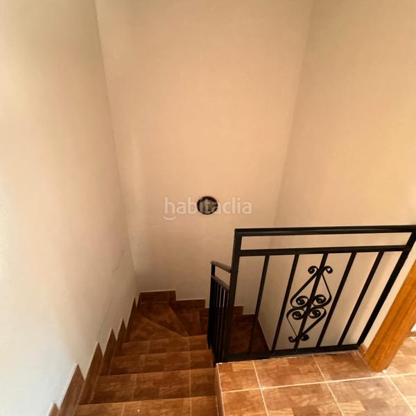 Foto 6280b6c7-8e11-4447-84b8-642a33deffc5. Casa aparellada amb aparcament a Casar de Escalona (El)