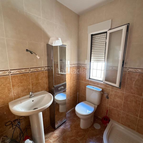 Foto af8221bf-a718-40d2-b02e-ecf751552201. Casa aparellada amb aparcament a Casar de Escalona (El)