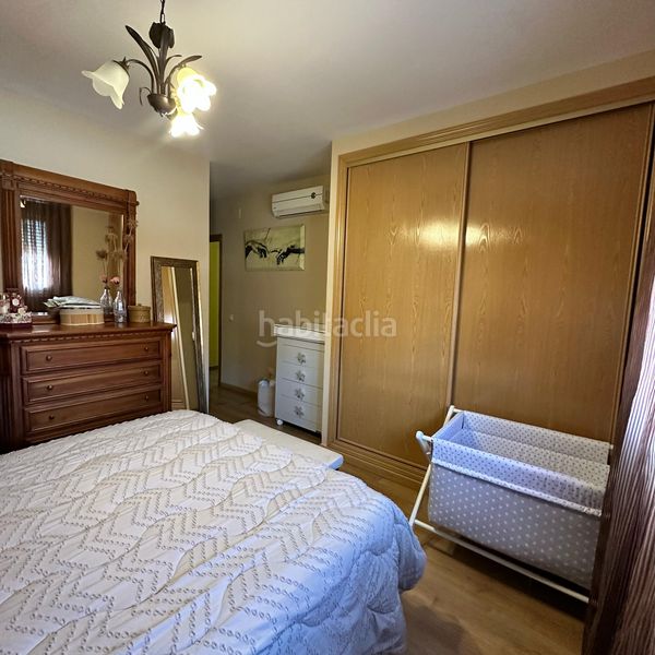 Foto 3b8d555b-e3d2-44ef-94a4-62d55d49697e. Pis amb calefacció aparcament piscina a Fuensalida