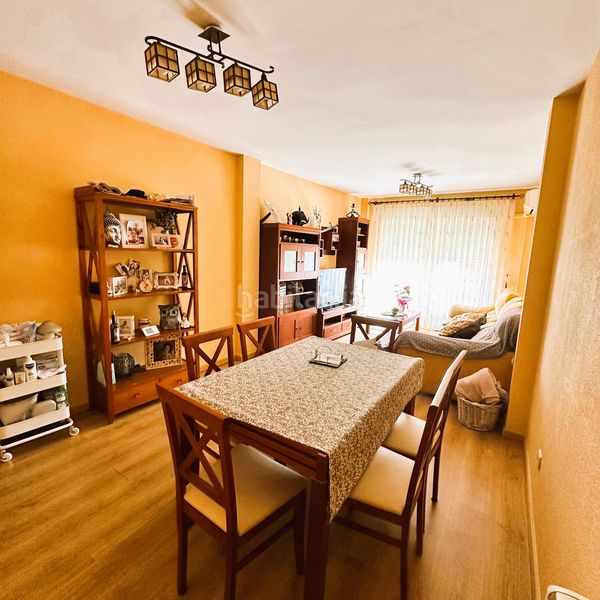 Foto 979c91b2-7d10-425f-82f3-18790fc128bd. Pis amb calefacció aparcament piscina a Fuensalida