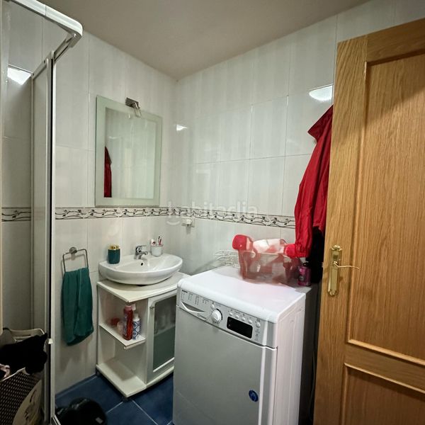 Foto c3cdba0f-9d68-4447-8803-1c10fd14d2c8. Pis amb calefacció aparcament piscina a Fuensalida