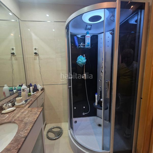 Foto 16c57533-4d87-4780-a321-78ac327cd598. Penthouse with heating parking in Ventas Madrid