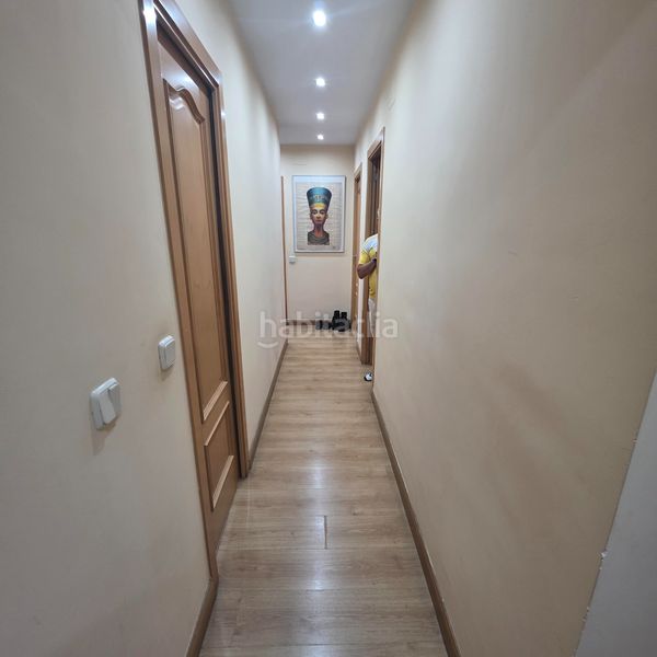 Foto 9c9df983-1257-48f5-a95f-0e562515c977. Penthouse with heating parking in Ventas Madrid