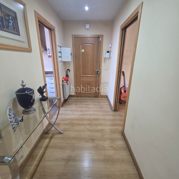 Foto be8a52bf-1a38-43f8-9359-09ab2338b4f4. Penthouse with heating parking in Ventas Madrid