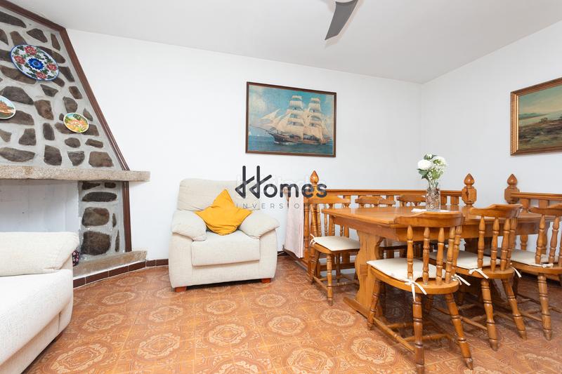 Foto 1e5b1879-ae49-4069-8690-17de9c4cbdda. Xalet amb xemeneia calefacció aparcament piscina a Santa Cruz del Retamar