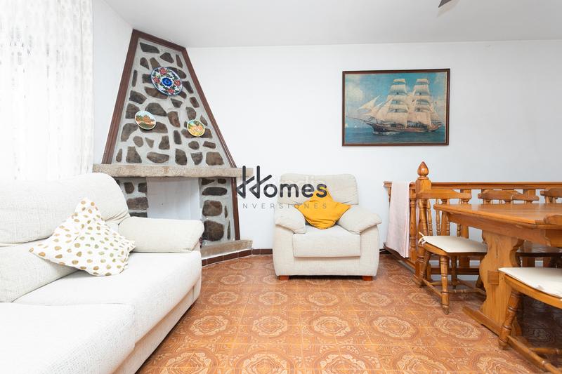 Foto 2c8f920a-dc2c-491a-957e-395151bddd75. Xalet amb xemeneia calefacció aparcament piscina a Santa Cruz del Retamar