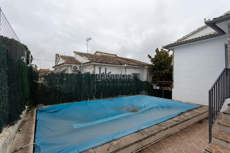 Foto 2f26e3a7-f8c4-4ed8-94c5-a9c82273ee26. Xalet amb xemeneia calefacció aparcament piscina a Santa Cruz del Retamar