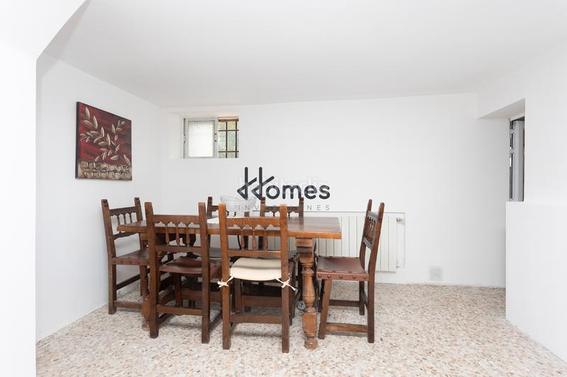 Foto 4c66e07a-abf5-4a6c-8997-998c8f177a6f. Xalet amb xemeneia calefacció aparcament piscina a Santa Cruz del Retamar