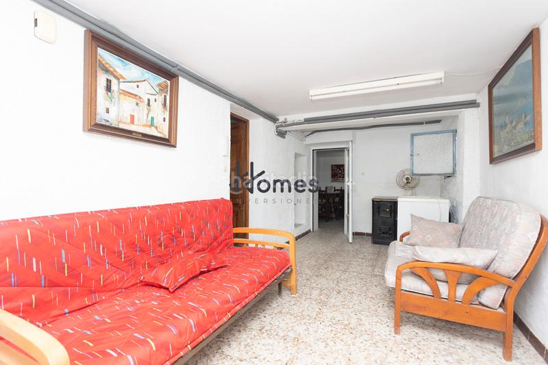 Foto 8055e98c-8b46-44ba-a3cd-92e0fdd282d9. Xalet amb xemeneia calefacció aparcament piscina a Santa Cruz del Retamar