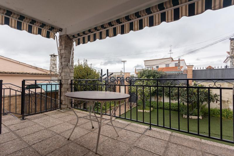 Foto bfb594de-1bb4-4bea-a6d0-3e8b4f6cbf0e. Xalet amb xemeneia calefacció aparcament piscina a Santa Cruz del Retamar