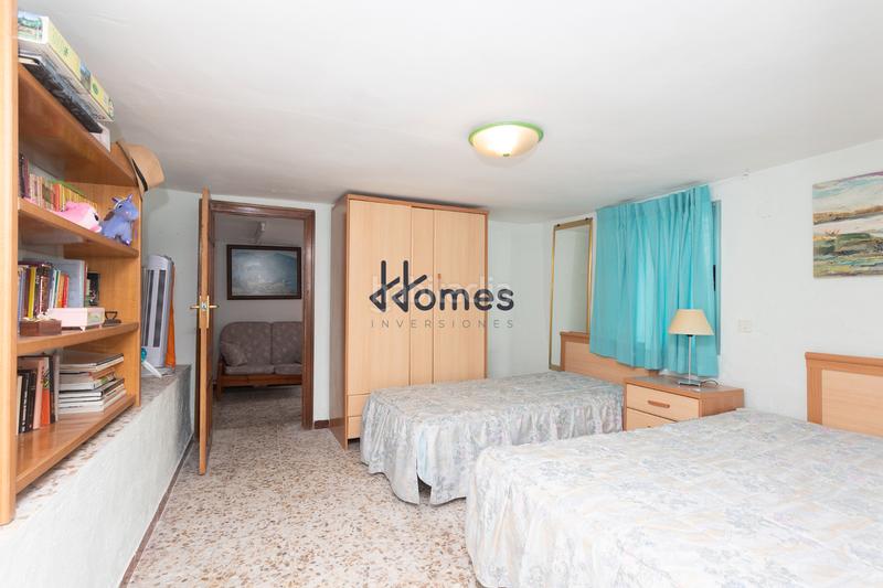 Foto c295bbc7-b444-4bcb-b80b-7a338b901854. Xalet amb xemeneia calefacció aparcament piscina a Santa Cruz del Retamar