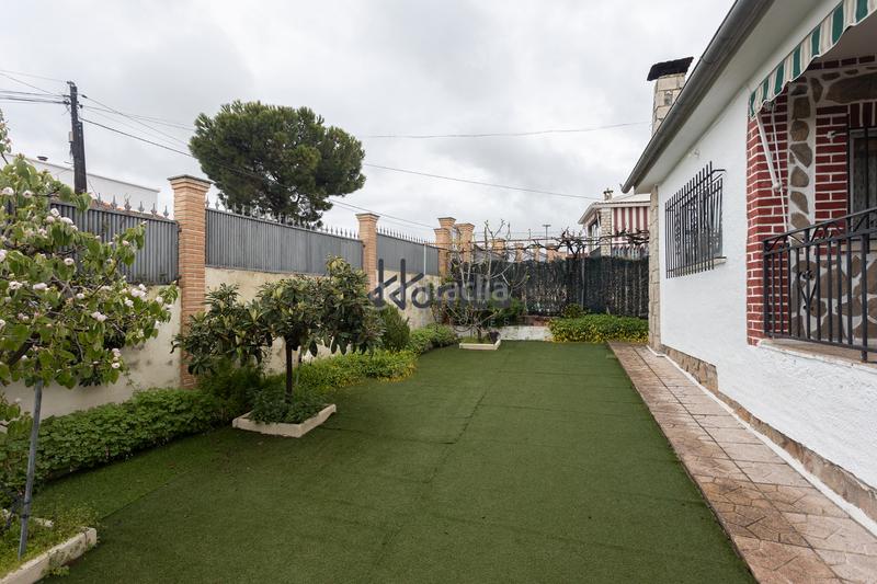 Foto c4139b99-2dc6-441a-9ff9-b21113d46fa8. Xalet amb xemeneia calefacció aparcament piscina a Santa Cruz del Retamar